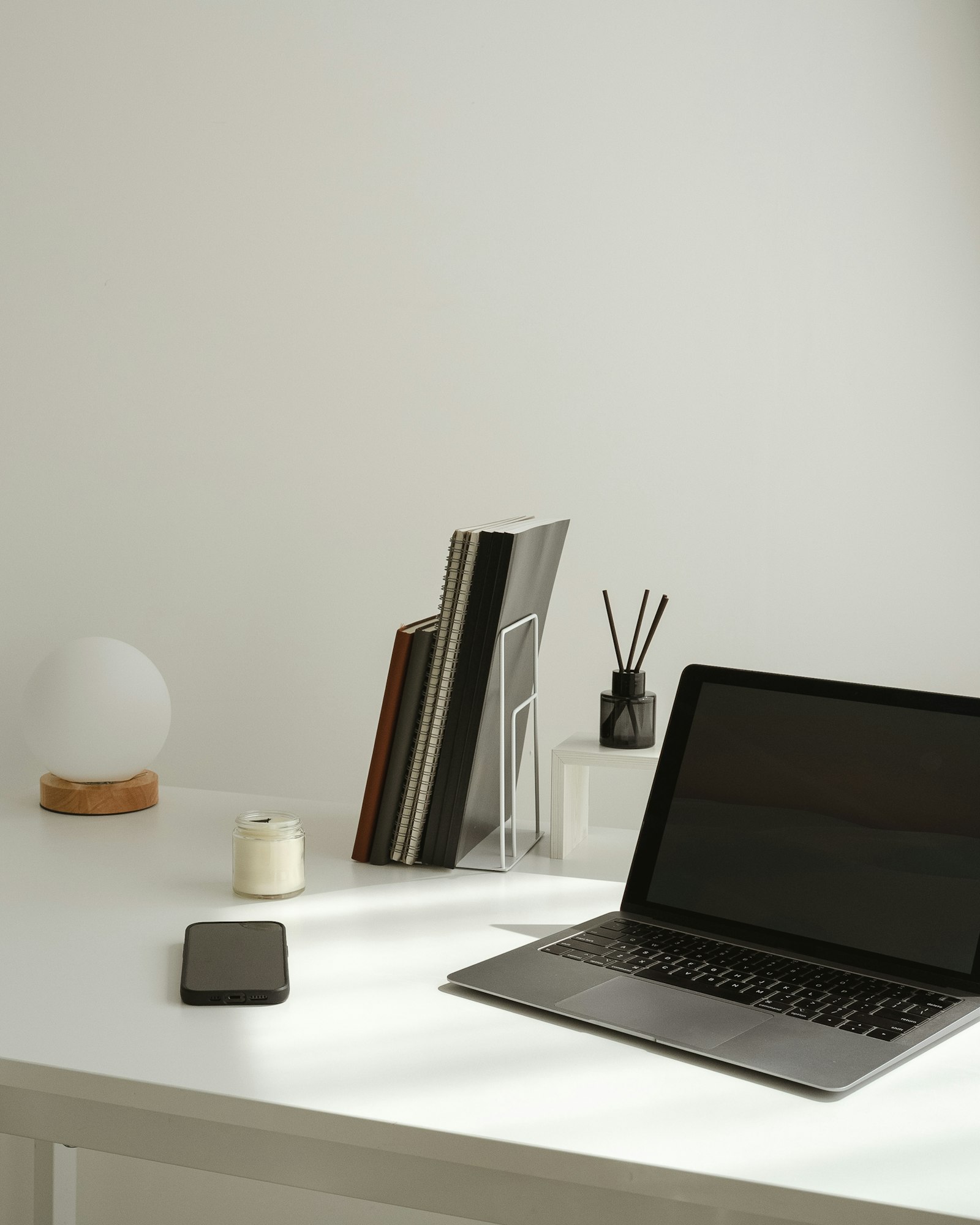 Minimal design workspace